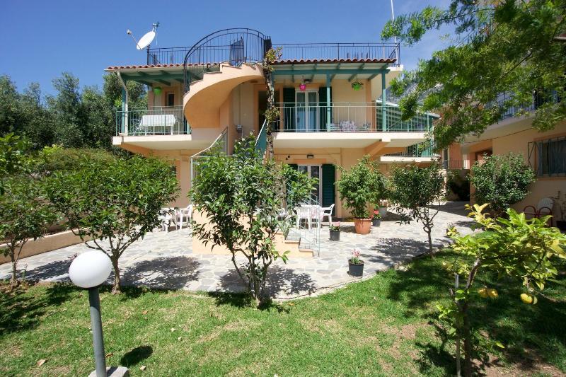 Maria Apartments Λουρδάτα Εξωτερικό φωτογραφία